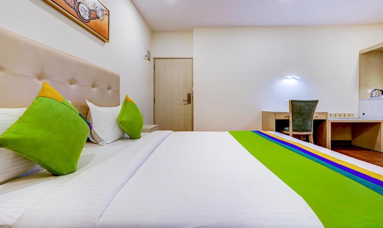 Treebo Galaxy Suites Mathikere Bangalore Exteriör bild