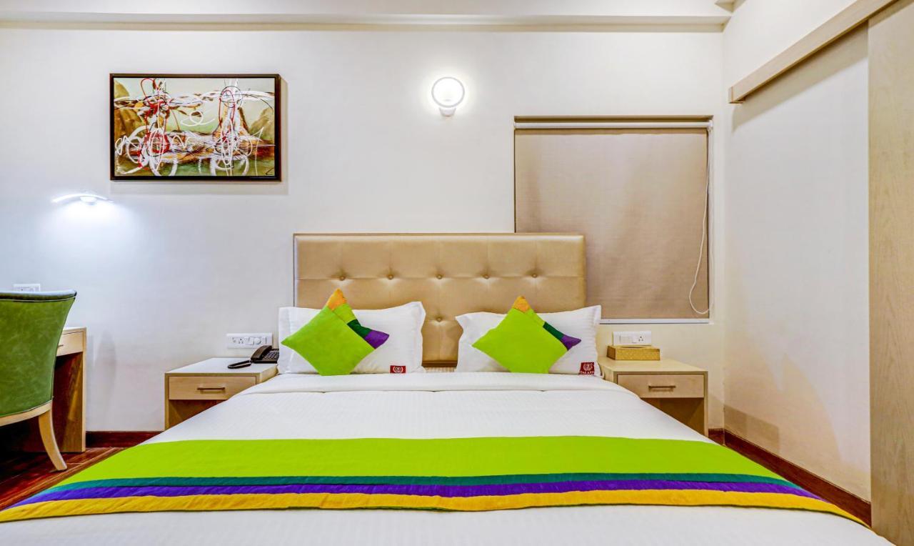 Treebo Galaxy Suites Mathikere Bangalore Exteriör bild