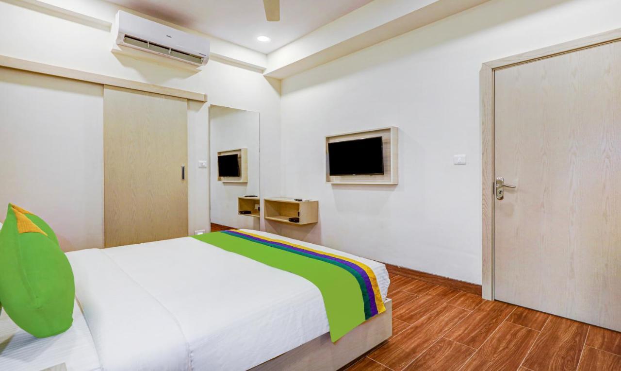 Treebo Galaxy Suites Mathikere Bangalore Exteriör bild