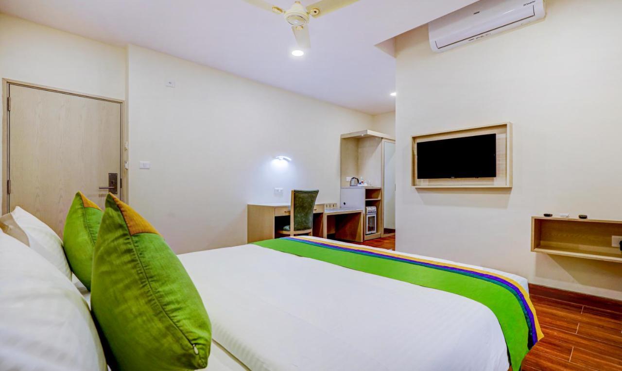 Treebo Galaxy Suites Mathikere Bangalore Exteriör bild