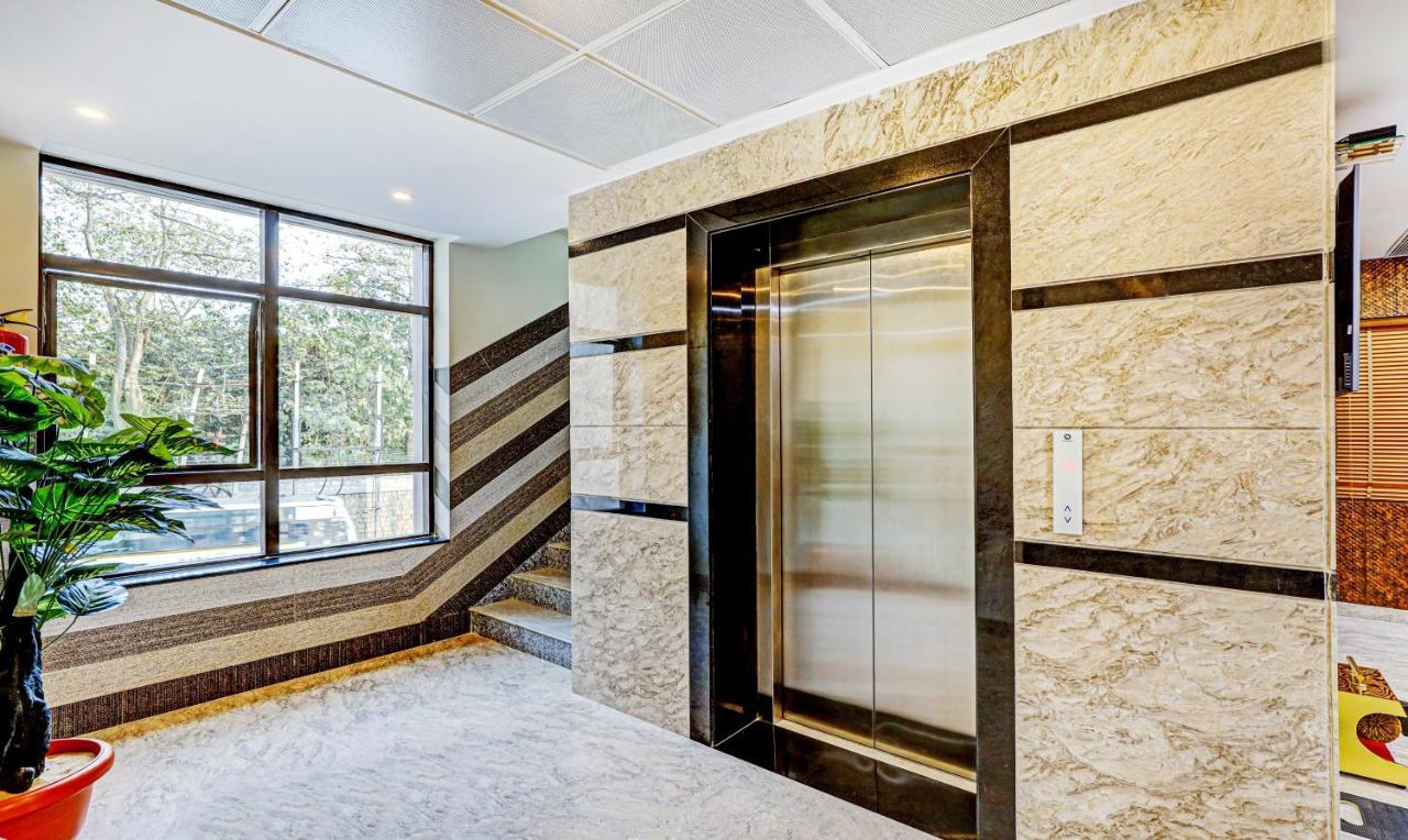 Treebo Galaxy Suites Mathikere Bangalore Exteriör bild