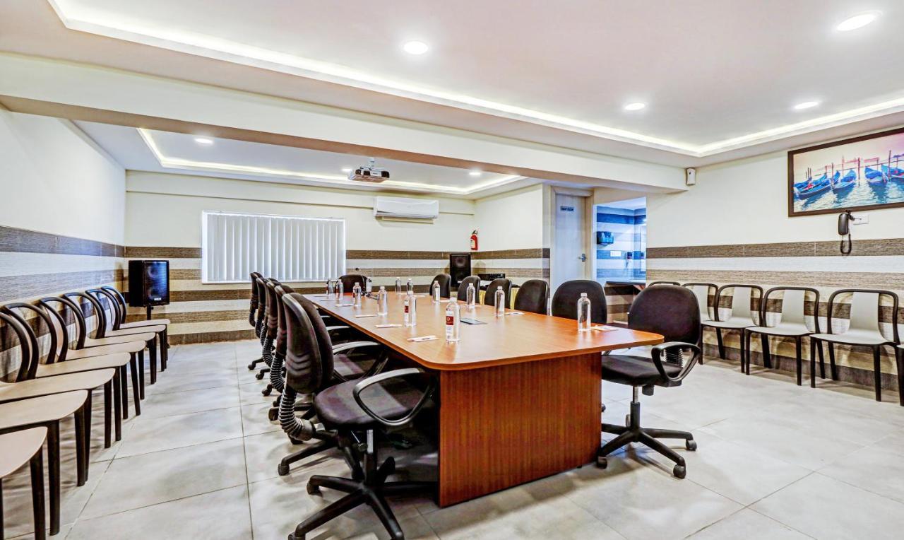 Treebo Galaxy Suites Mathikere Bangalore Exteriör bild