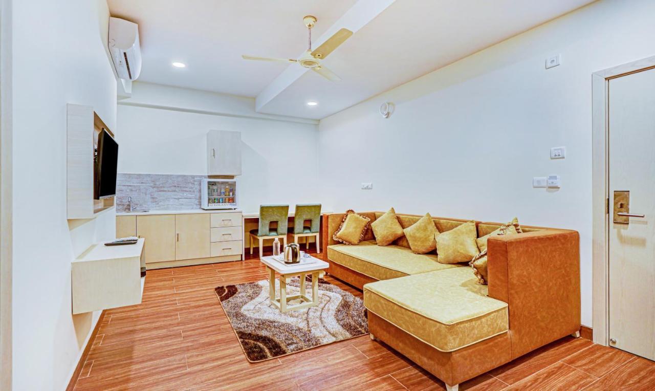 Treebo Galaxy Suites Mathikere Bangalore Exteriör bild