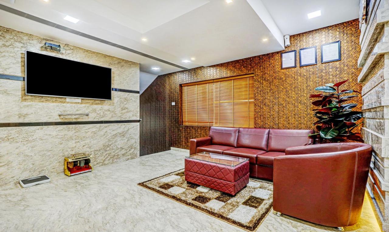 Treebo Galaxy Suites Mathikere Bangalore Exteriör bild