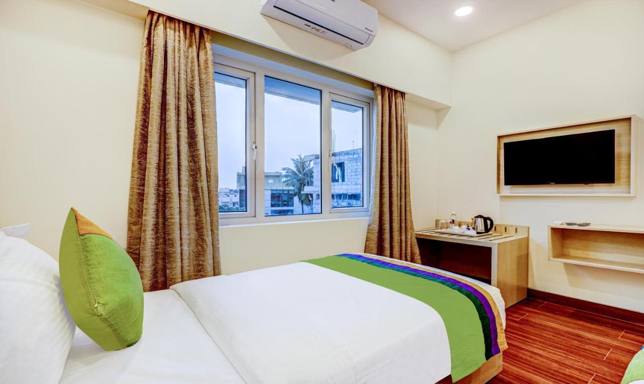 Treebo Galaxy Suites Mathikere Bangalore Exteriör bild