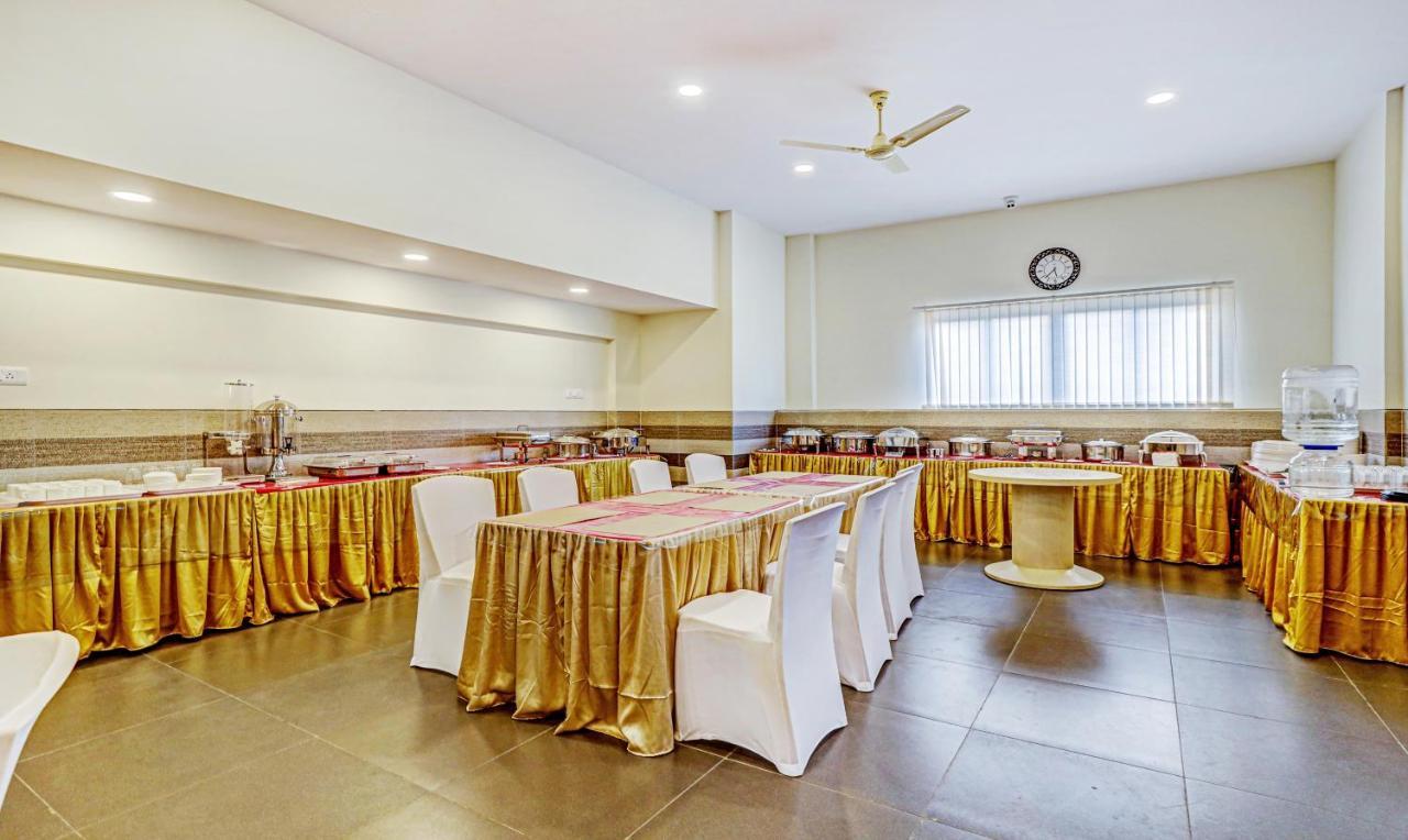 Treebo Galaxy Suites Mathikere Bangalore Exteriör bild